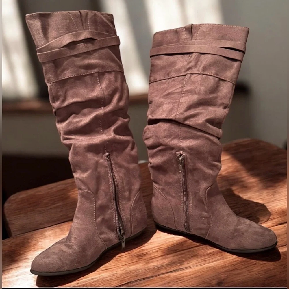 JUST FAB Women's Suede Knee-High Boots - Brown SIZE 6 NEW IN BOX